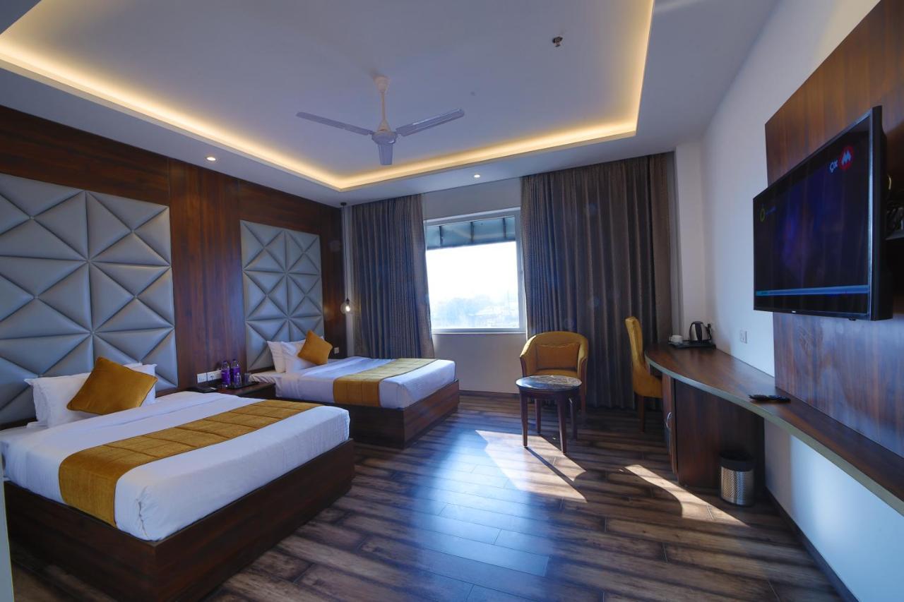 Hotel The Vilana A Unit Of Jg Developers Rishikesh Luaran gambar