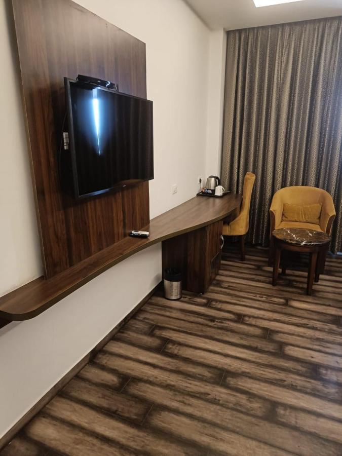 Hotel The Vilana A Unit Of Jg Developers Rishikesh Luaran gambar